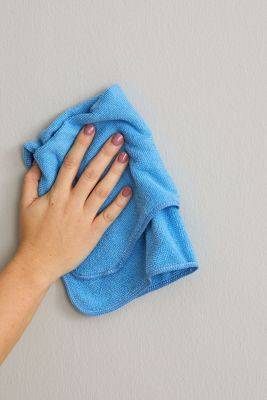 Steer Clear Of The TikTok Wall-Mopping Trend - bhg.com