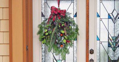 Decorative Christmas Swag DIY Tutorial - gardenerspath.com