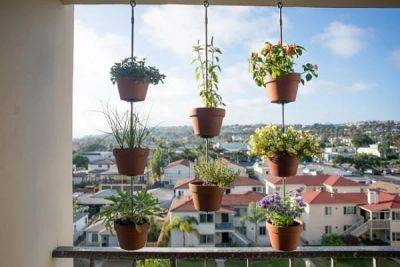 Vertical Balcony Garden Ideas - balconygardenweb.com