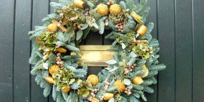 Christmas Wreath Making Workshops - blog.theenduringgardener.com