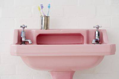 The Colorful Plumbing Trend Is Bringing ’70s Style Back to Bathrooms - bhg.com