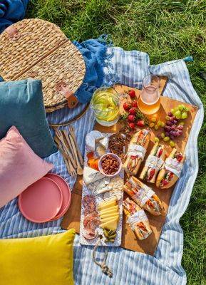 This Summer, Picnicking Trends Are All About Glamour and Sustainability - bhg.com