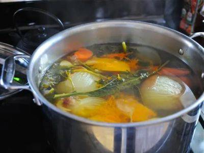 Stock from snippets: last call for vegetable broth - awaytogarden.com