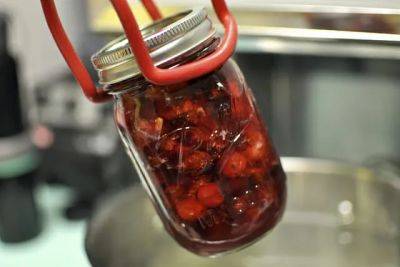 Pickled cranberries, pear butter and more, with marisa mcclellan of food in jars - awaytogarden.com