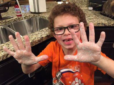 Snowman Hands Can Prevent Food-borne Illness - hgic.clemson.edu