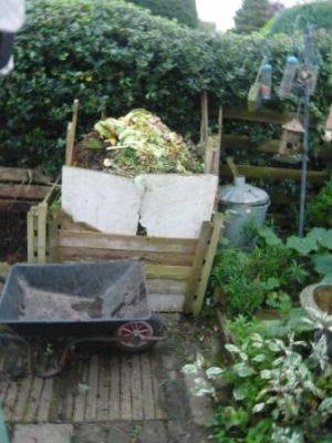Making Mulch not Compost - gardenerstips.co.uk