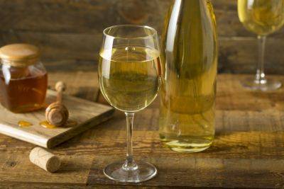 Why Honey Wine—or Mead—Might Be the Better-for-You Beverage Option - bhg.com