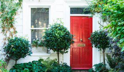 How to Design Your Front Garden: 12 Brilliant Ideas - FG Blog - blog.fantasticgardeners.co.uk - Britain