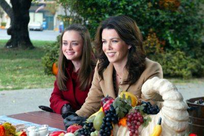 How to Channel Your Favorite ‘Gilmore Girls’ Locations for Fall Decorating - bhg.com