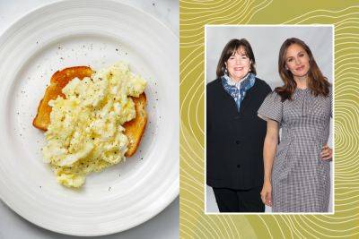 Jennifer Garner and Ina Garten Made Cacio e Pepe Scrambled Eggs - bhg.com