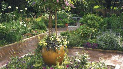 6 Tips for Designing a Garden from a Pro - gardengatemagazine.com