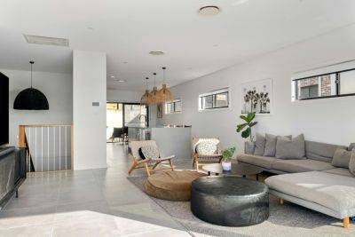 7 design tips to prevent a minimalist space from looking boring - growingfamily.co.uk