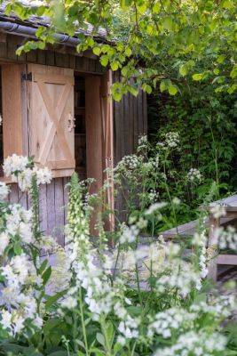 Recycled garden ideas from RHS Chelsea 2024 – plus tips on how to find the bargains! - themiddlesizedgarden.co.uk