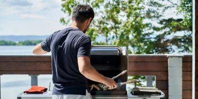 7 Best Gas and Charcoal Combo Grills, According to Experts - goodhousekeeping.com