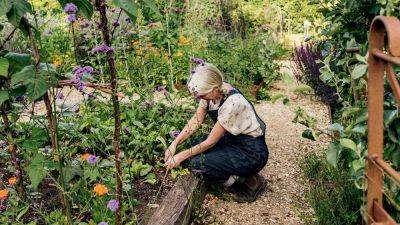 How pioneering women at the turn of 20th century changed the course of British gardening | House & Garden - houseandgarden.co.uk - Britain - Canada