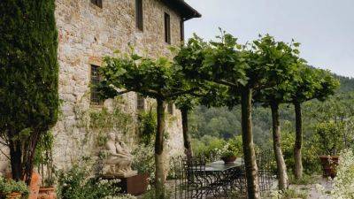 Arne Maynard fills a Tuscan garden with fragrance, texture and colour | House & Garden - houseandgarden.co.uk - Italy