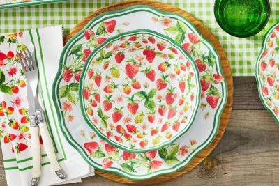 Throw a Garden-Girl Dinner Party with This Tableware - bhg.com
