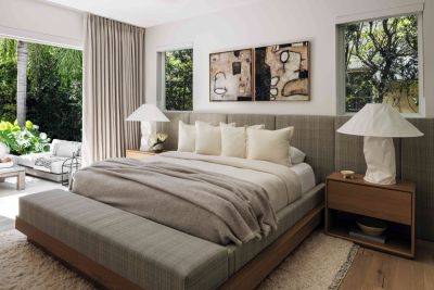 How Many Bed Pillows Is Too Many? Designers Weigh In - thespruce.com