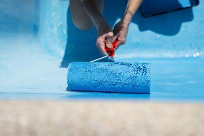 What Experts Think of the Pool Painting Trend - bhg.com
