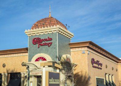 A Food Writer's Review of The Cheesecake Factory - bhg.com - city New York - state Iowa